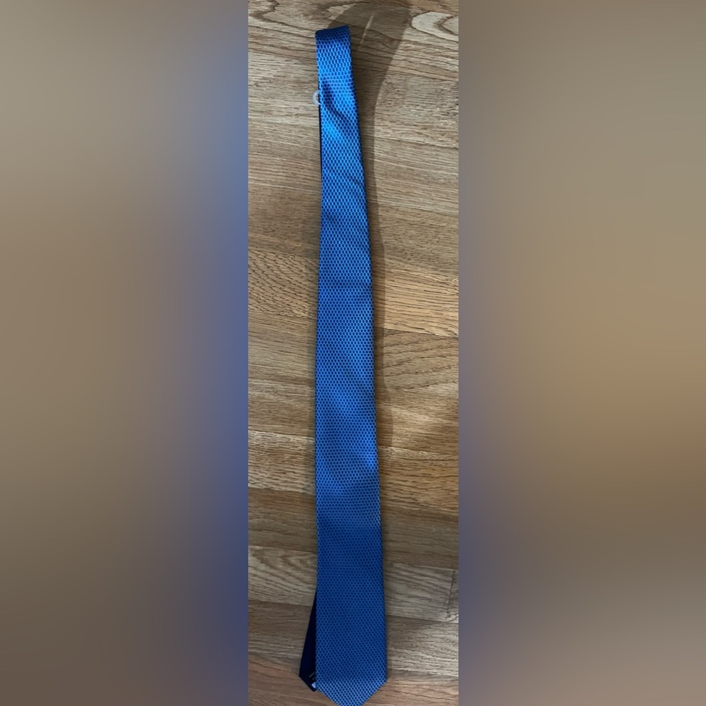 Tommy Hilfiger Men's Silk Business Neck Tie Blue Size Regular Geometric Design